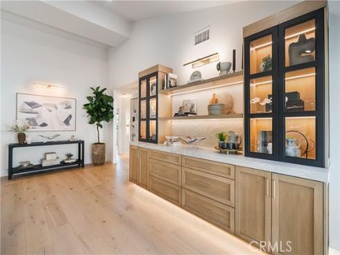 2436  Holiday  , Newport Beach, CA