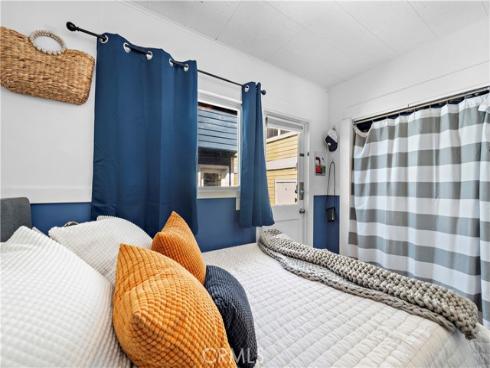 121  30th   Street, Newport Beach, CA