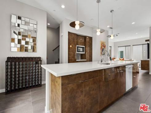 19 Ebb Tide Circle, Newport Beach, CA