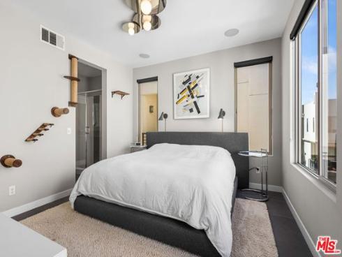 19 Ebb Tide Circle, Newport Beach, CA