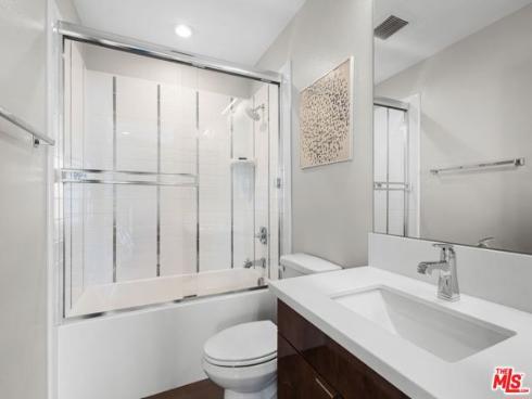 19 Ebb Tide Circle, Newport Beach, CA