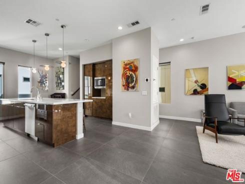 19 Ebb Tide Circle, Newport Beach, CA