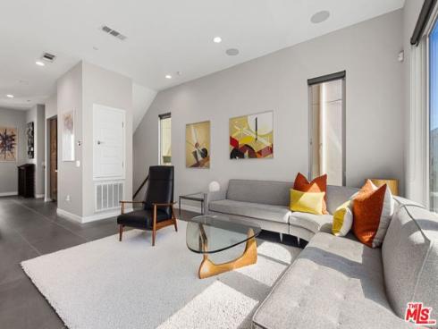 19 Ebb Tide Circle, Newport Beach, CA