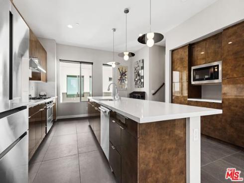 19 Ebb Tide Circle, Newport Beach, CA