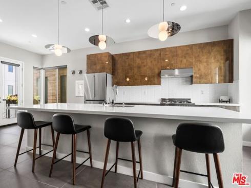 19 Ebb Tide Circle, Newport Beach, CA