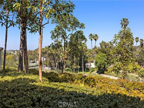 140  Villa Point  , Newport Beach, CA