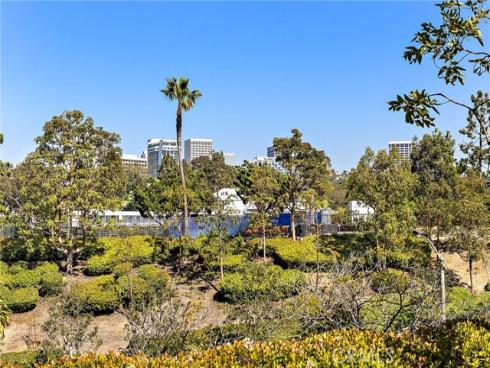 140  Villa Point  , Newport Beach, CA