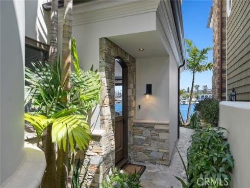 118 Via Lido Nord , Newport Beach, CA