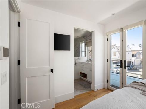 400  40th Street  , Newport Beach, CA