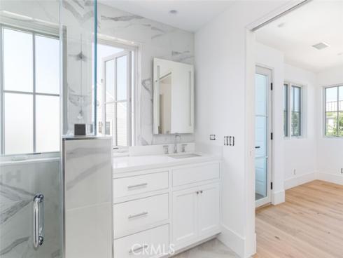 400  40th Street  , Newport Beach, CA