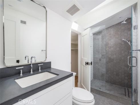 400  40th Street  , Newport Beach, CA