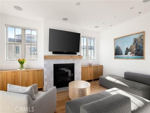 400  40th Street  , Newport Beach, CA