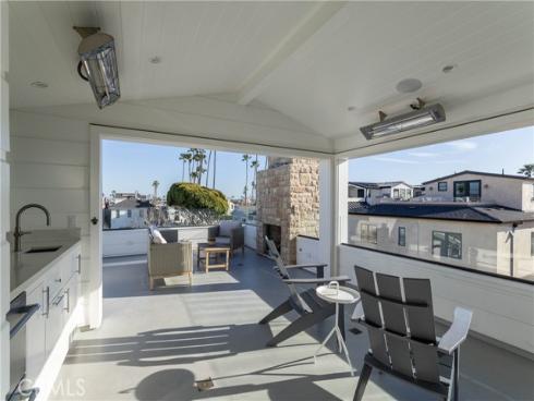 400  40th Street  , Newport Beach, CA