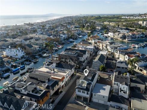 400  40th Street  , Newport Beach, CA