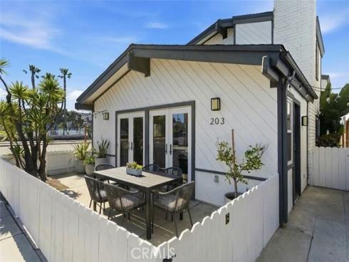 203  Cedar  A & B  Street, Newport Beach, CA