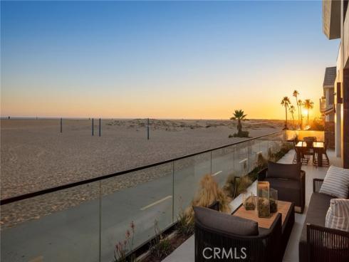 706 W Oceanfront  , Newport Beach, CA