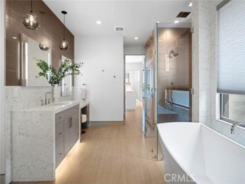 706 W Oceanfront  , Newport Beach, CA