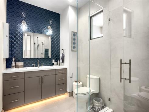 706 W Oceanfront  , Newport Beach, CA