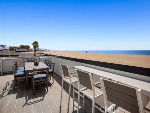 706 W Oceanfront  , Newport Beach, CA