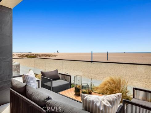 706 W Oceanfront  , Newport Beach, CA