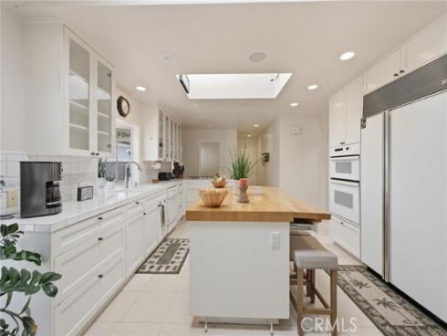 1633  Santiago  , Newport Beach, CA