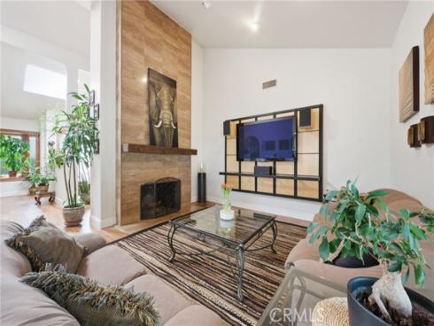 1633  Santiago  , Newport Beach, CA