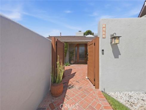 1633  Santiago  , Newport Beach, CA