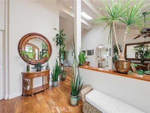 1633  Santiago  , Newport Beach, CA