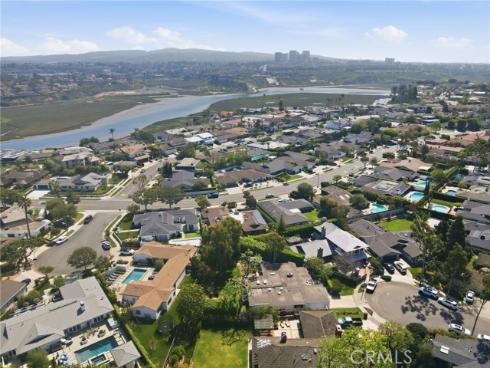 1633  Santiago  , Newport Beach, CA
