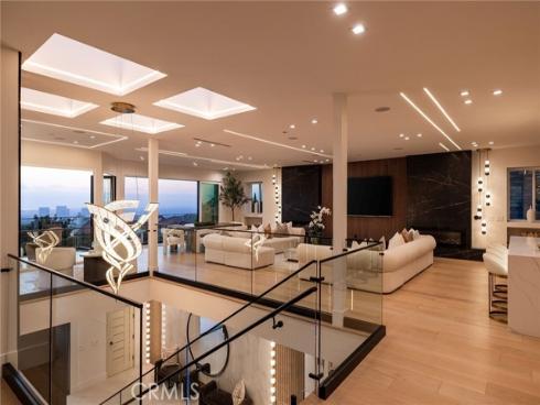 4  Narbonne  , Newport Beach, CA