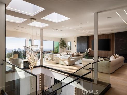 4  Narbonne  , Newport Beach, CA