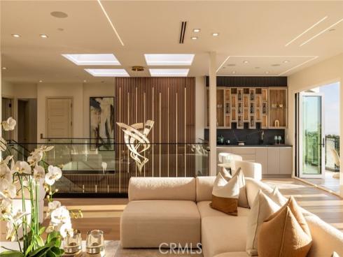 4  Narbonne  , Newport Beach, CA
