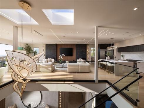 4  Narbonne  , Newport Beach, CA