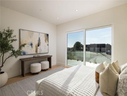 4  Narbonne  , Newport Beach, CA