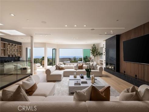 4  Narbonne  , Newport Beach, CA