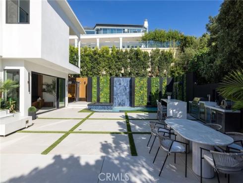 4  Narbonne  , Newport Beach, CA