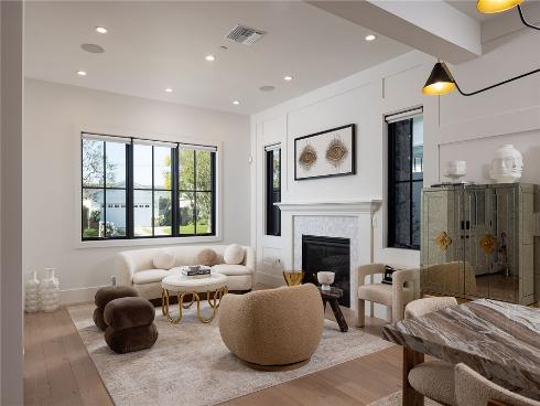 1423  Mariners  , Newport Beach, CA