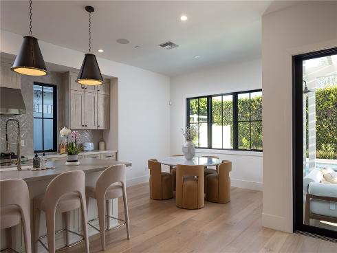 1423  Mariners  , Newport Beach, CA