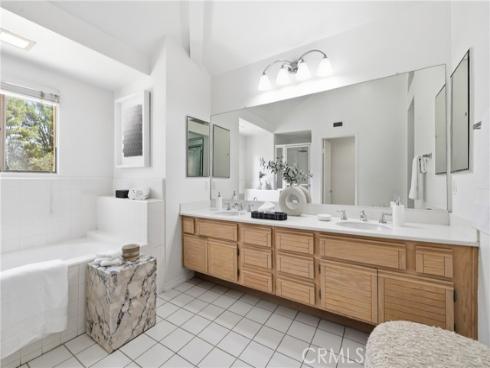 909  Muirfield  , Newport Beach, CA