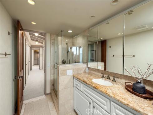 47  Linda Isle  , Newport Beach, CA