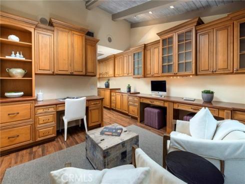 47  Linda Isle  , Newport Beach, CA