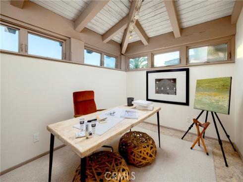 47  Linda Isle  , Newport Beach, CA