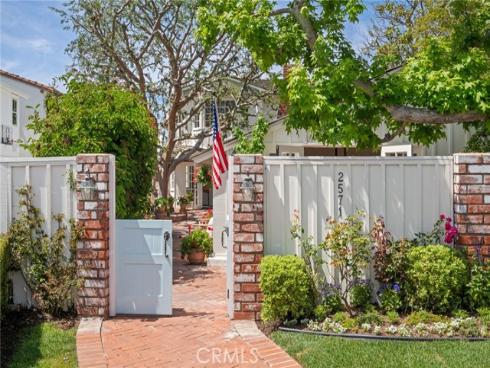 2571 Waverly Drive
