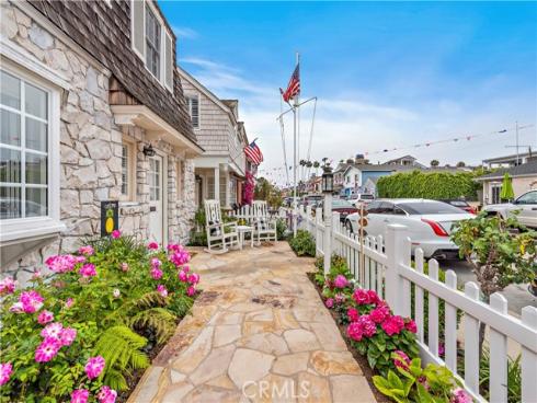 224  Amethyst  , Newport Beach, CA