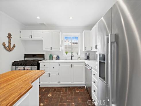 224  Amethyst  , Newport Beach, CA