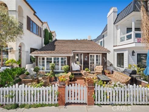 323 E Bay Front  , Newport Beach, CA