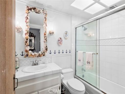 323 E Bay Front  , Newport Beach, CA