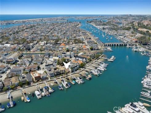 323 E Bay Front  , Newport Beach, CA
