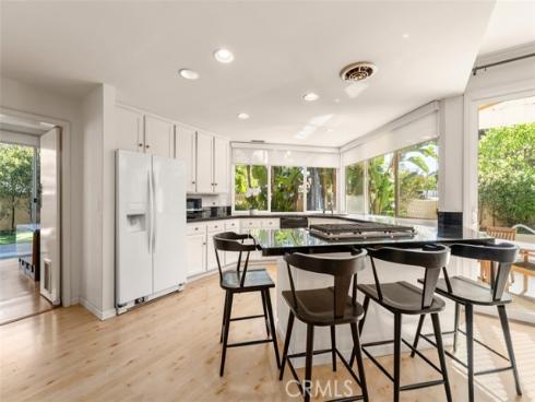 10  Rue Valbonne  , Newport Beach, CA