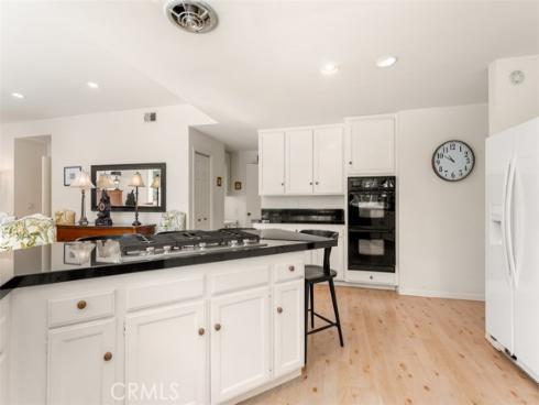 10  Rue Valbonne  , Newport Beach, CA